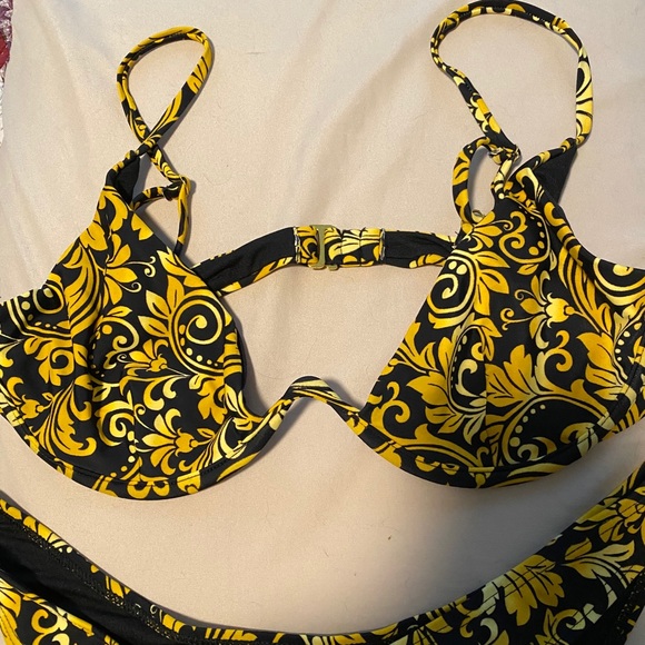 New Bikini - Picture 2 of 6